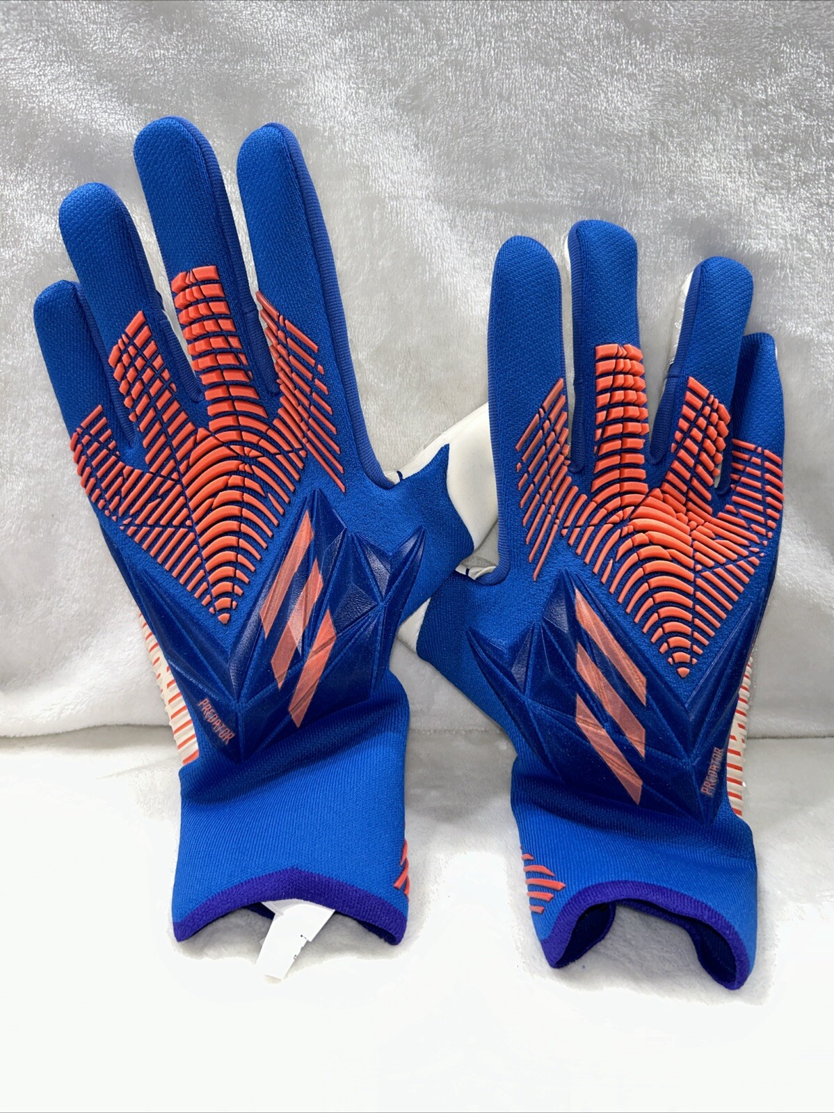 廃盤モデル】アディダスGKグローブプレデターGLプロハイブリッド8号