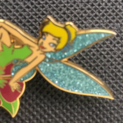 Tinkerbell with Flowers set Tink Posing Disney Land Paris Dlrp Dlp