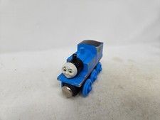 Thomas  Friends Wooden Railway Thomas V2 Flat Magnet Staples 92-93 Train Tank