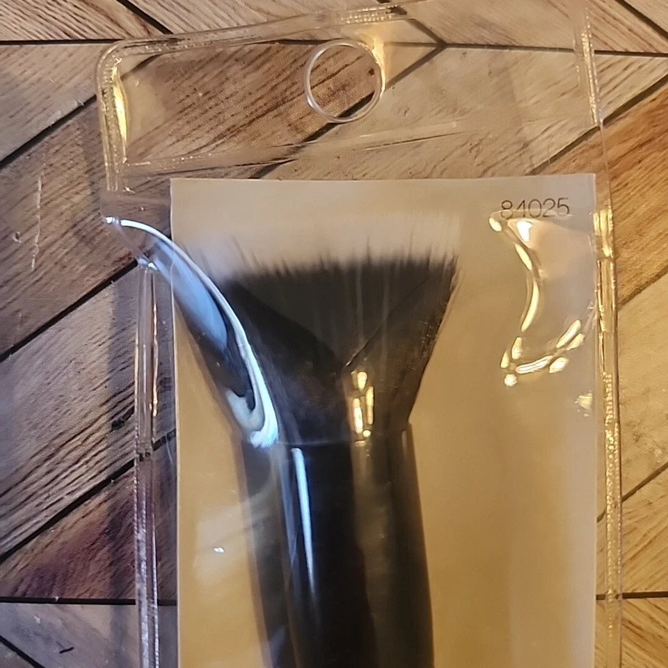 Elf Makeup Small Stipple Brush Two Layer Bristle Design Vegan Friendly New - Image 3 of 4