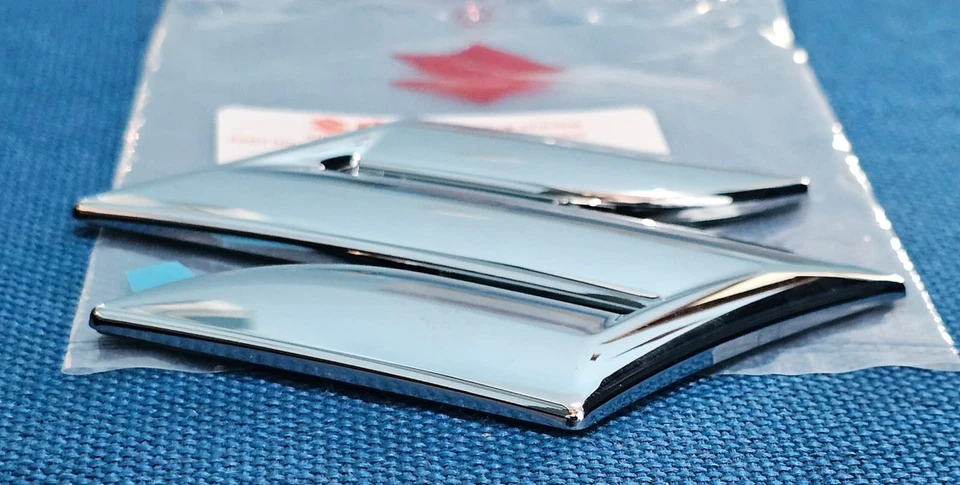 SUZUKI AERIO APV CARRY SUPER CARRY KEI/SWIFT LIANA FRONT GRILL MARK S EMBLEM NEW Foto 3 de 4