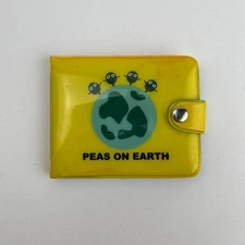 Vintage Plastic D&G David & Goliath Peas On Earth Wallet