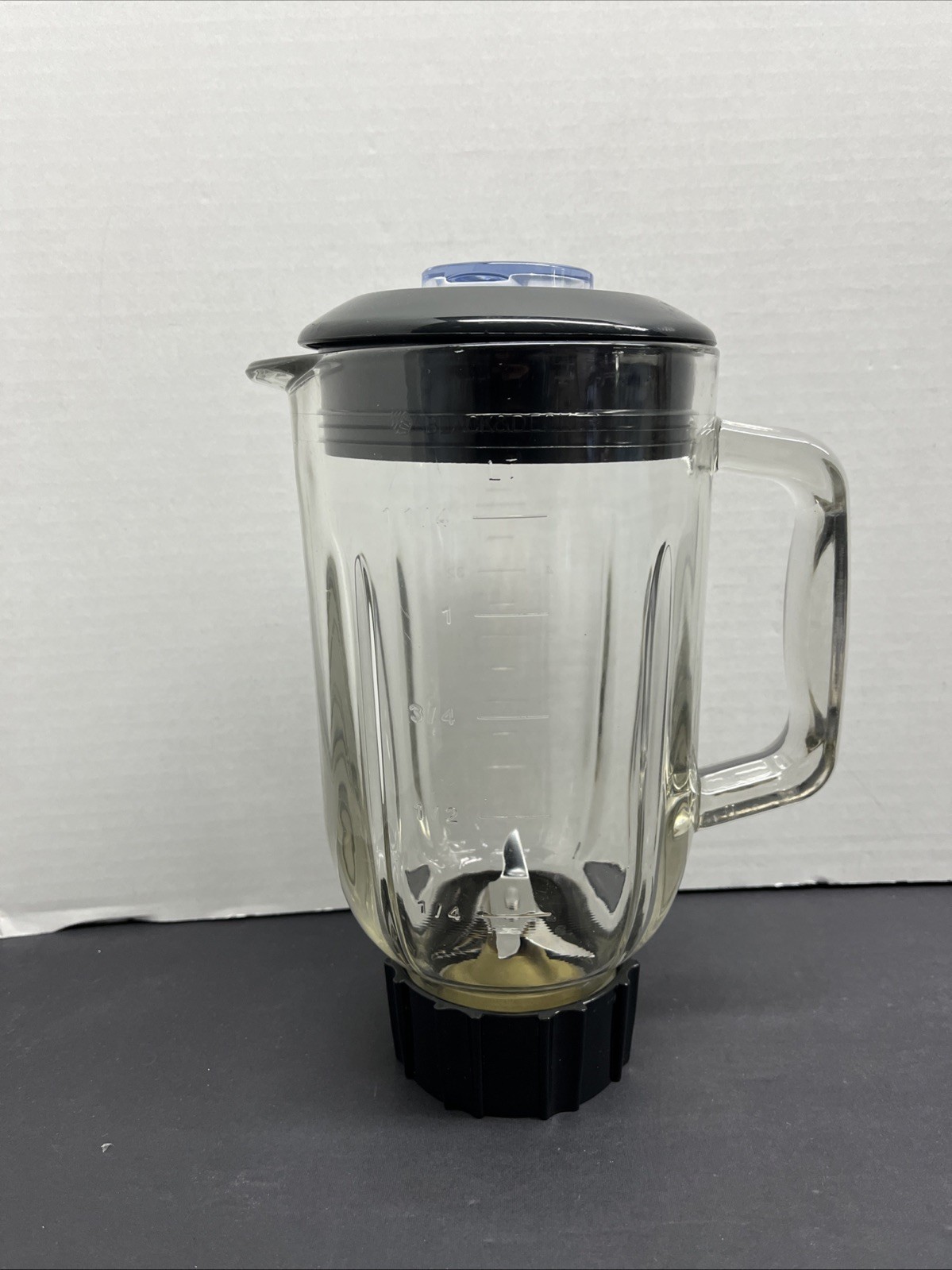 Black and Decker 5 Cups Replacement Glass Jar With Blade  and Lid