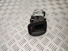 Mercedes-Benz A W176 2012 Schloss Entriegelung Rücksitzlehne Rückenlehne Mercedes-Benz A W176 2012 Schloss Entriegelung Rücksitzlehne Rückenlehne