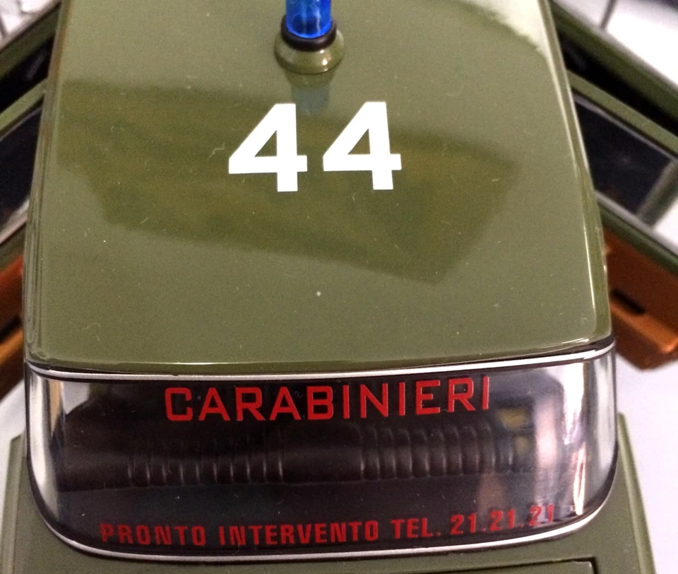 Minichamps 1:18 ALFA ROMEO GIULIA SUPER 1600cc CARABINIERI 1970 VERDE-183120991 - Immagine 4 di 4