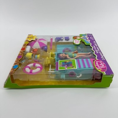 2002 Mattel Polly Pocket Splashin' Fashion Lea Lifeguard Tower