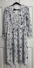 Talbots Smocked Fit & Flare Dress Women's Petite 6 White Midi Floral Pleated