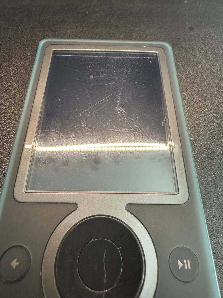 Microsoft Zune 30 Brown (30 GB) Media MP3 Player Model 1809