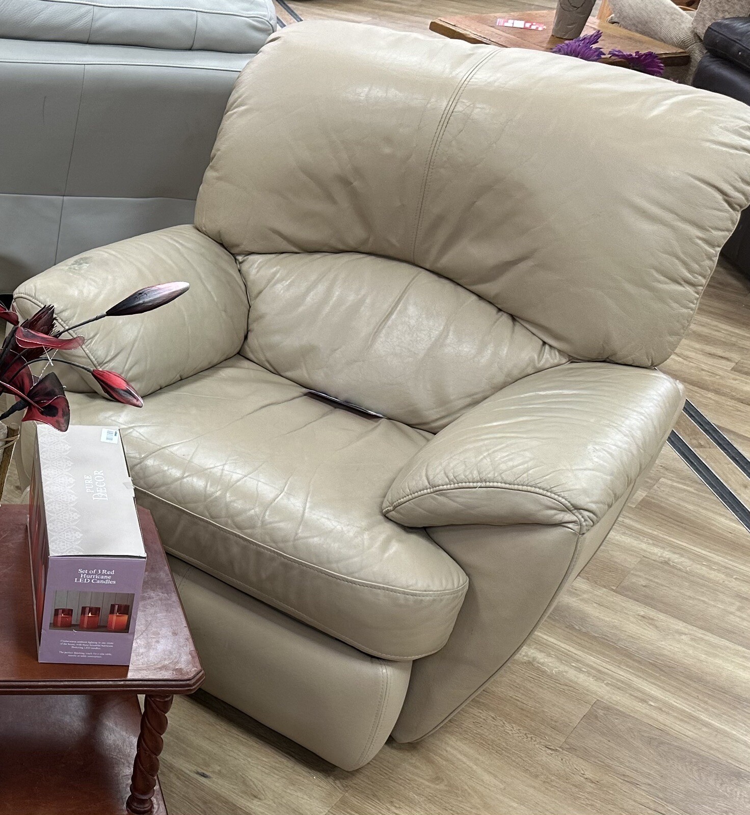 A Pair Of Extra Large Lazboy Champagne Leather Electric Recliner