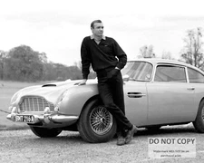SEAN CONNERY w/ ASTON MARTIN DB5 IN "GOLDFINGER" JAMES BOND  8X10 PHOTO (BB-273)