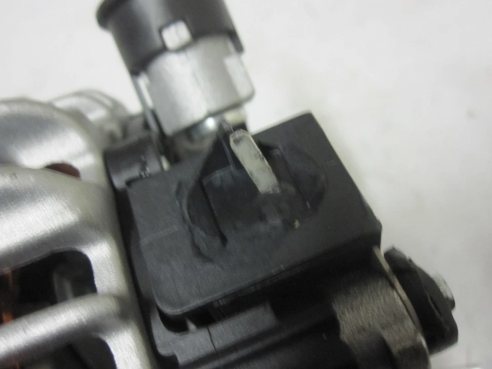 DAMGED Alternator 68292740AB 0126712032 10148, MPA10148 - Image 4 of 4