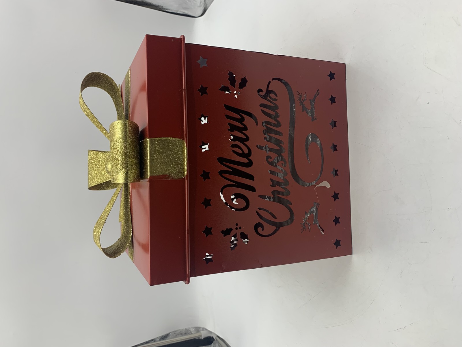ПОДАРОЧНАЯ КОРОБКА С КРЫШКОЙ СЧАСТЛИВОГО РОЖДЕСТВА - КРАСНАЯ 8690₽