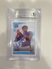 2018 Donruss Lamar Jackson RATED ROOKIE ON CARD AUTO BGS Authentic Autograph. rookie card picture