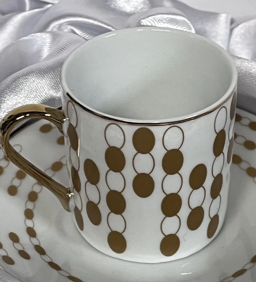 Juego clásico de 6 tazas y platillos de café y té espresso de color dorado en caja Foto 4 de 4