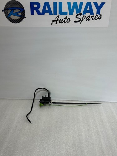 Fuel tank cap lock motor