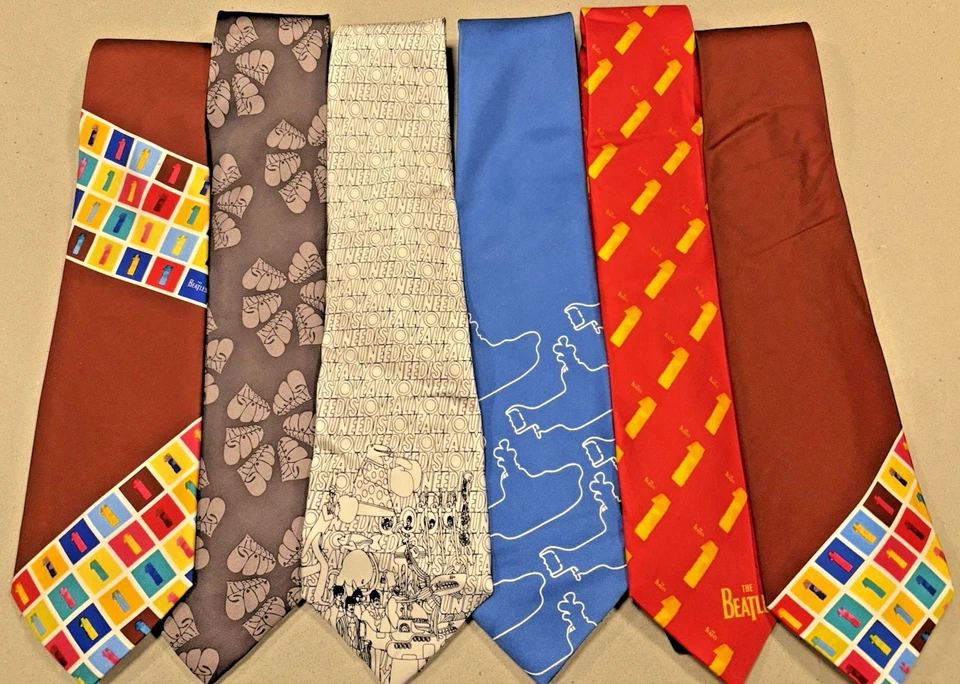 Álbum 6 Beatles Ties-One, Yellow Submarine, Rubber Soul, All You Need is Love Foto 2 de 4