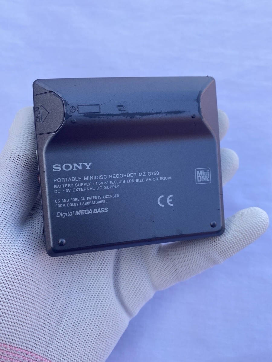 Vintage SONY MD MZ-G750 WALKMAN RECORDER AM/FM Radio minidisc