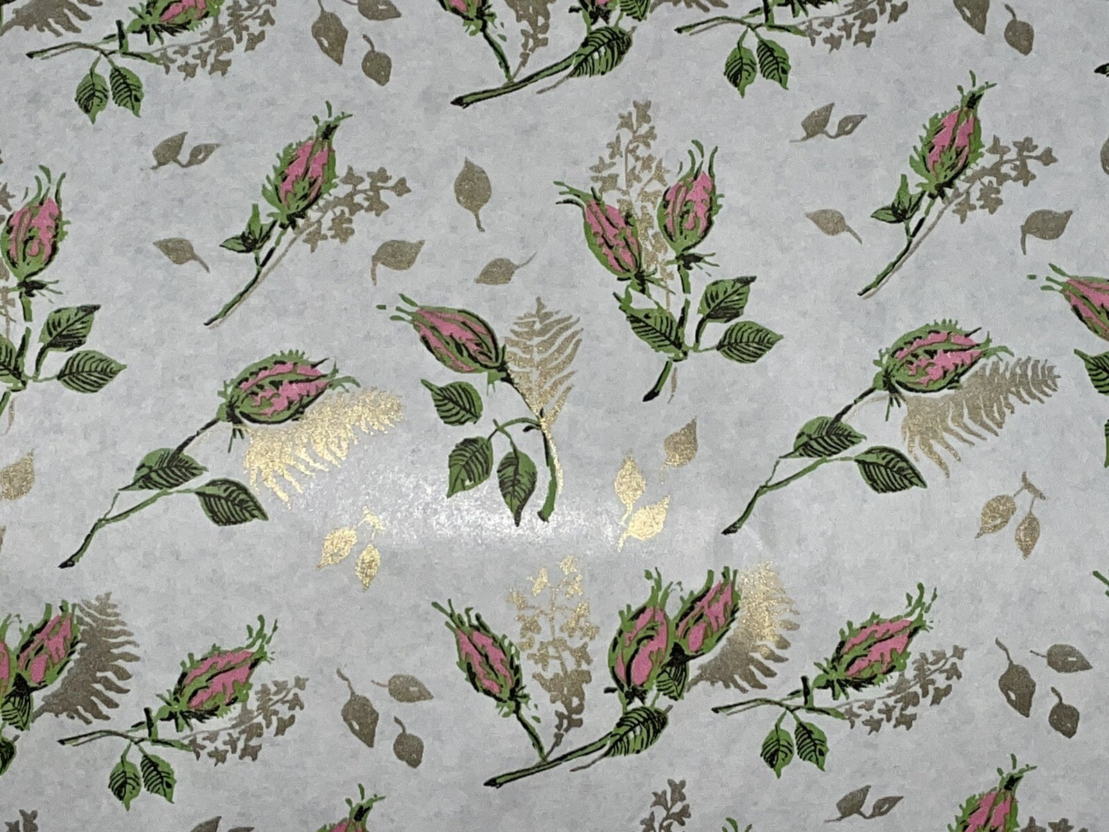 VTG WRAPPING PAPER GIFT WRAP FLORAL ROSEBUDS BUDDING ROSES 2 YARDS ALL OCCASION