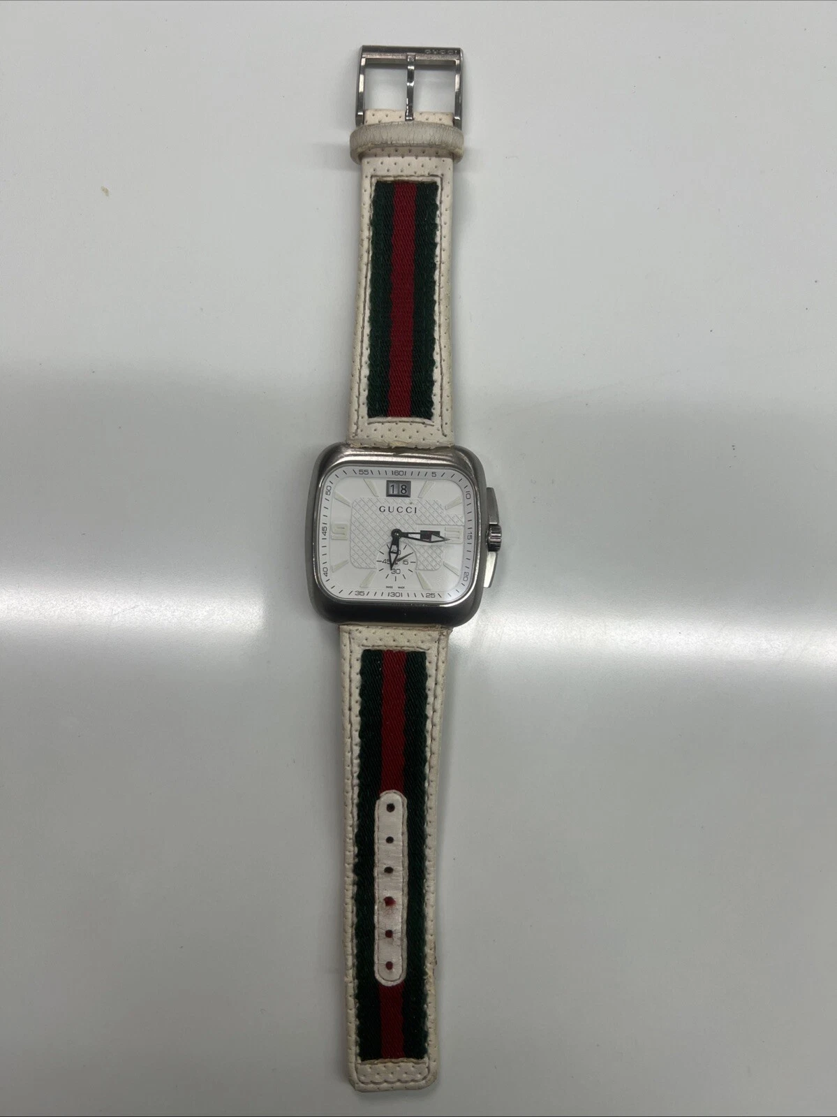 Montre à quartz pour homme GUCCI Coupe 131.3 YA131303 grande date cadran blanc