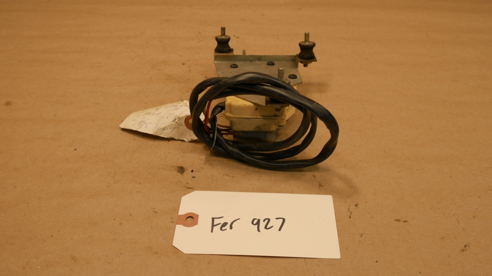 Ferrari 208 328 Mondial t LH Central Door Lock Device Actuator PN 62437700
