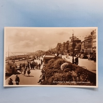 Eastbourne Postkarte um 1935 Echtfoto Esplanade Sayers Kreuzfahrt Buchungsbox Sussex