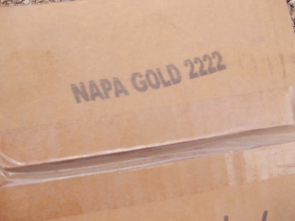 Napa Gold 2222 tractor air Gold filter NOS Old Stock Never been used in box - Image 4 of 4
