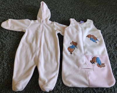 2 Peter Rabbit Beatrix Potter Fleece Girls Pink White Bunting Hood Sack 6-9 Mon