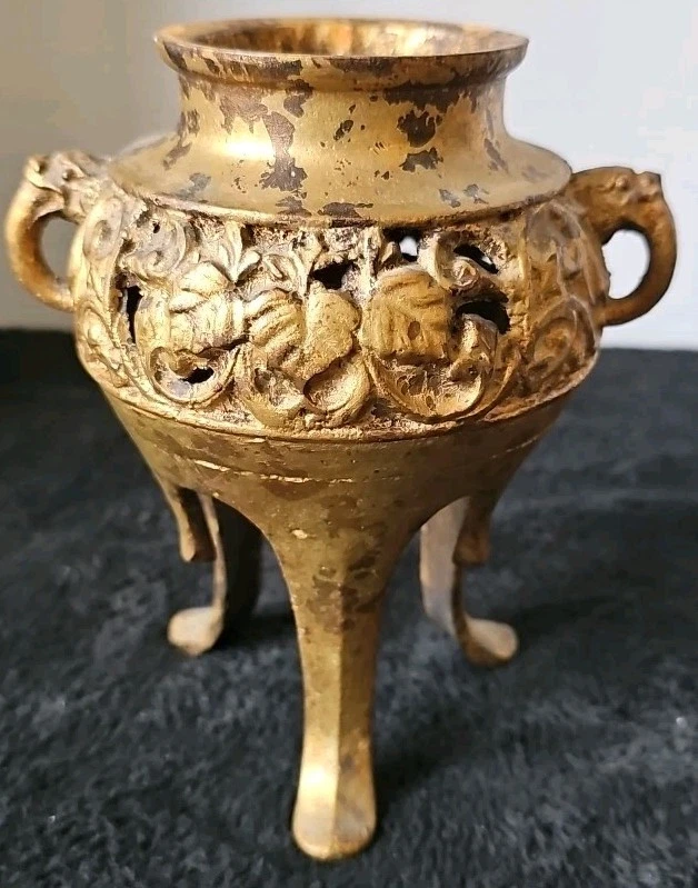 Florero japonés vintage de metal fundido de tres patas Usubata Ikebana de Japón Foto 3 de 4