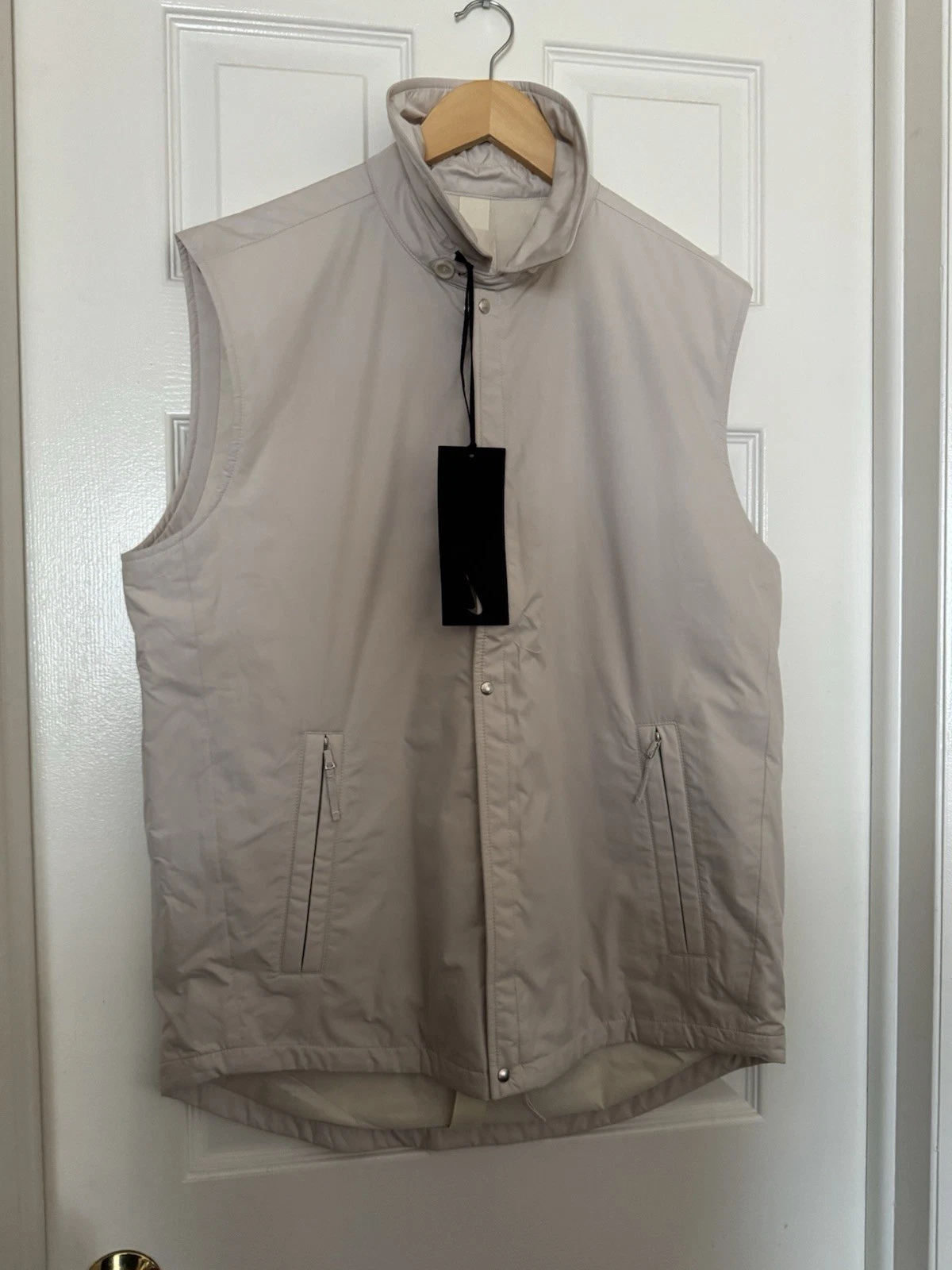 Nike $500 Men’s Medium ESC Made In Italy Down Filled Vest Wheat Ivory DH2884-790 image 9