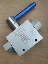 SWAGELOK SS-8FKBFK8 / SS8FKBFK8 (NEW OPEN BOX)