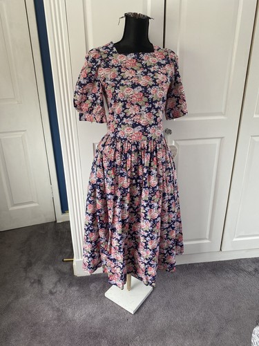 VINTAGE LAURA ASHLEY FLORAL TEA DRESS 