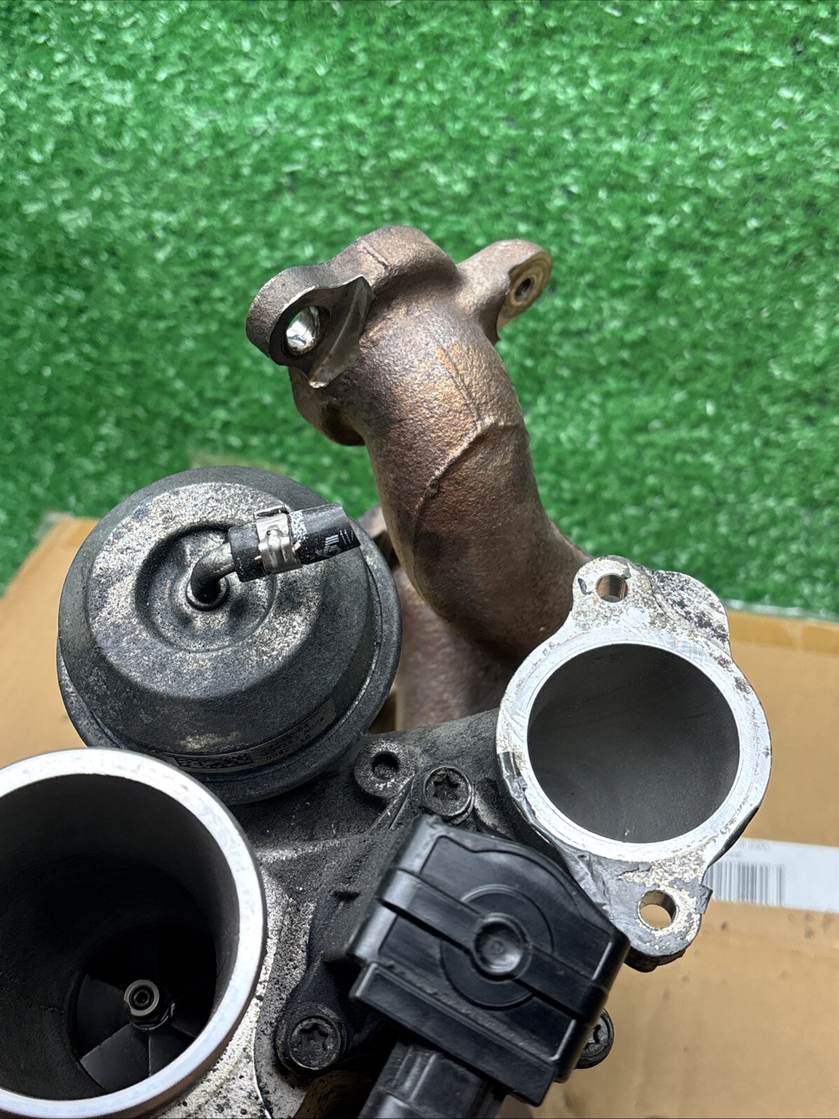 14-20 Maserati Ghibli Quattroporte Levante Left  Turbocharger Manifold Assy OEM