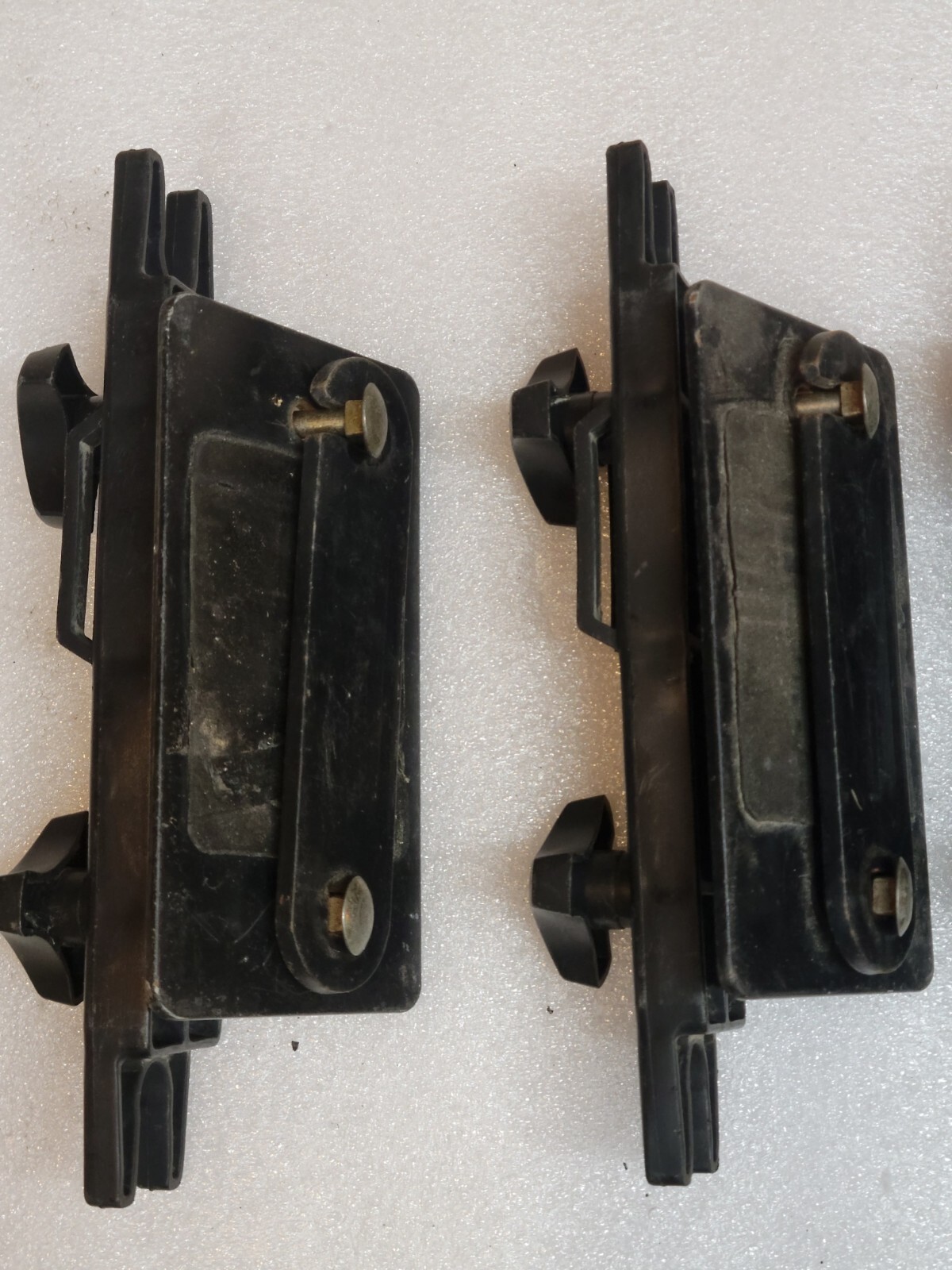 Thule Cargo Box Mounting Hardware for Cascade and Evolution w/o Quick