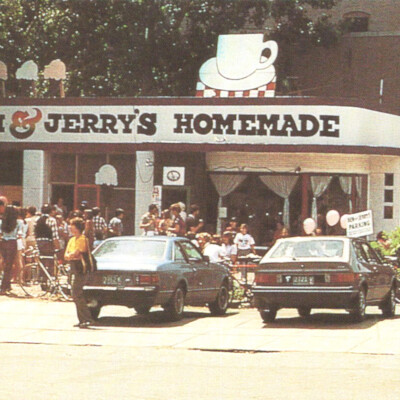 1980s Ben & Jerry's Ice Cream Yogurt City Hall Park Burlington Vermont Postcard