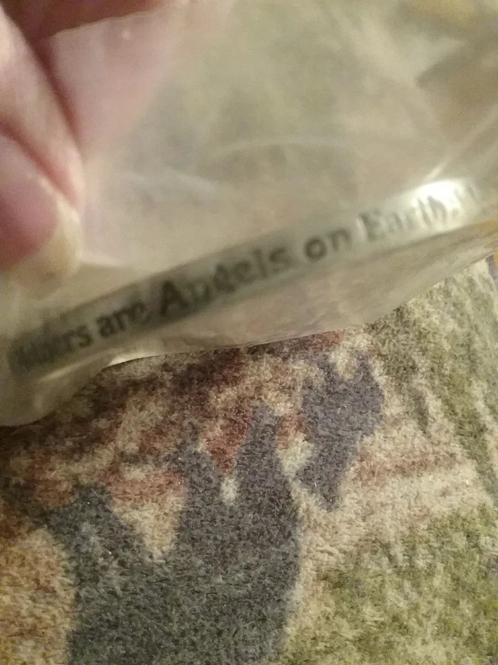 Brazalete Brazalete Inspirador Tono Plateado Cepillado "A Mothers Love" NUEVO Hecho en EE. UU. Foto 3 de 4