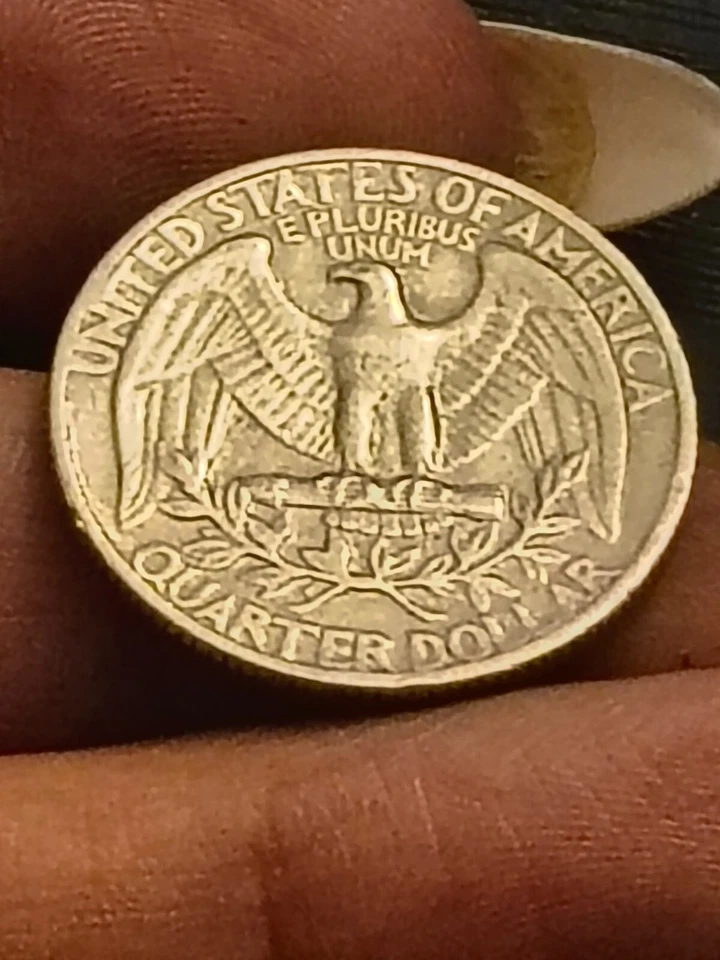 RARE 1972-P QUARTER ~ FILLED MINT MARK ERROR / In Liberty/in God We Trust /year - Image 3 of 4