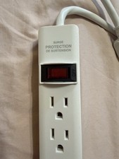AmazonBasics 6-Outlet Surge Protector 790 Joule Power Strip - MW1702W