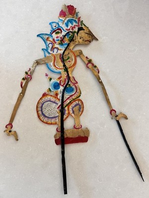 Indonesian Antique Wayang Kulit Shadow Puppet, Fixes Screen Fans And Gunungan