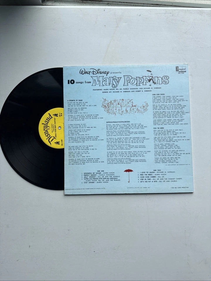 8 Vintage Children's Vinyl Albums Disney Sesame Street Smurfs 33rpm - Image 4 of 4