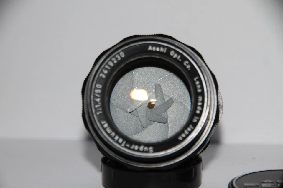 Pentax Super Takumar 50mm f/1.4 M42 Mount Standard Manual Prime Lens. - Image 4 of 4