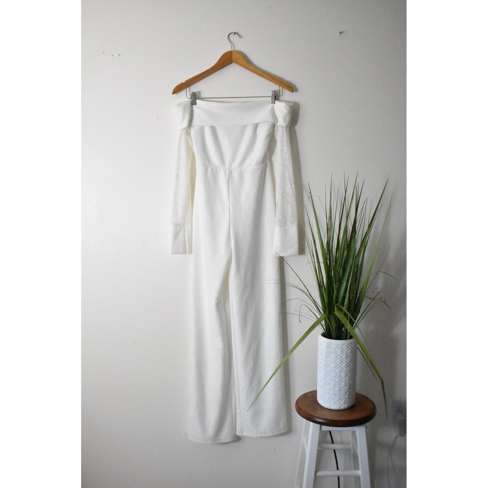 Misspap Jumpsuit Women Size 4 White Modern Lace Sleeve Floral Jacquard Wide Leg image 7
