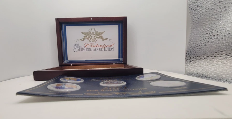 Set of Five 2001 Uncirculated Colorized Statehood Quarter Set in Case - Image 3 of 4