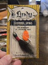 Vintage LINDY Squirrel Spins Fishing Lure - New in Package
