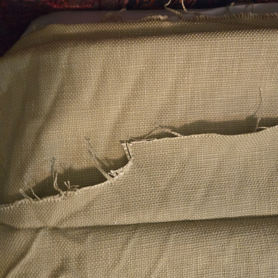 HEAVY LINEN COTTON FABRIC SOFA CHAIR UPHOLSTERY 60" x 12 yards Bright Green - Image 2 of 4