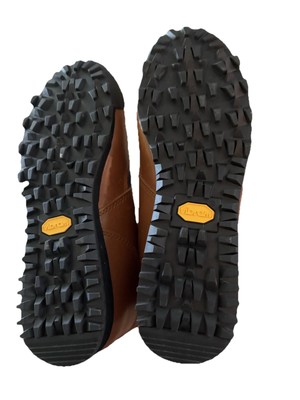 New Balance Rainier Brown Running Style Width D Sneakers  display picture 3