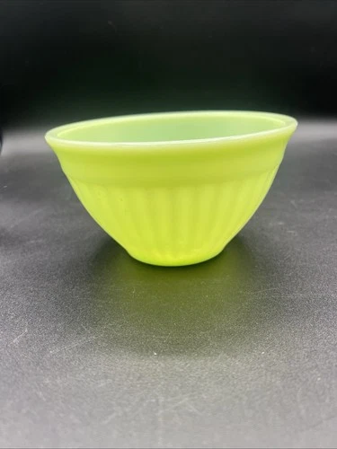 GLOWS Vintage green Jadeite Anchor Hocking Fire-King 3” X 5.75”