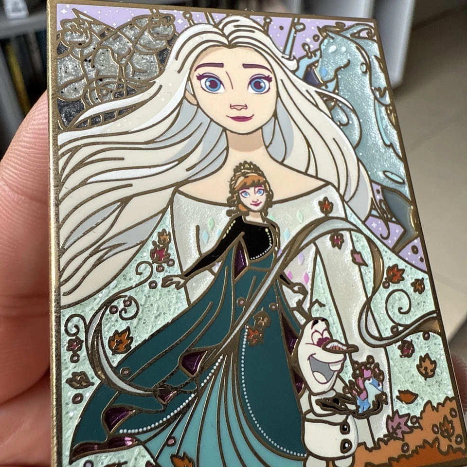 Prendedor Fantasía Disney Frozen II Elsa Anna Olaf Edición Limitada Foto 2 de 4