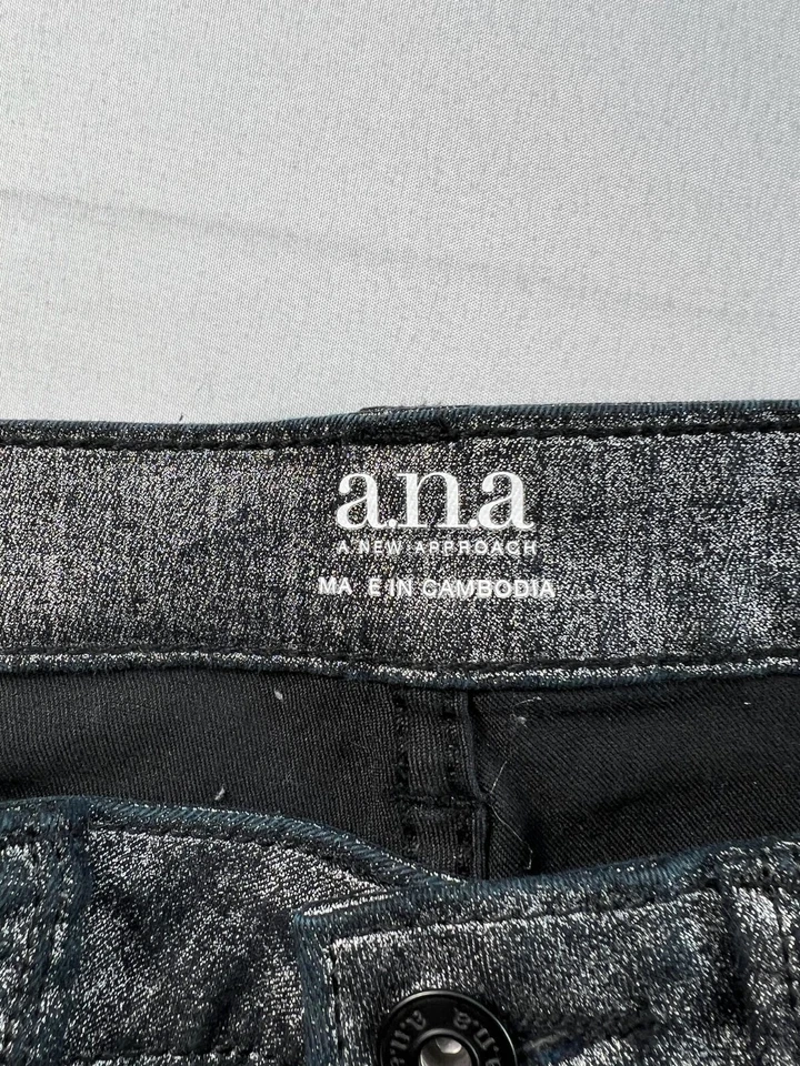 Pantalones de mezclilla A New Approach para mujer talla 8 negros plateados brillantes metálicos ajustados elásticos Foto 3 de 4