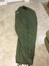 1980s  US Military Intermediate Cold Weather Mummy Sleeping Bag Green READ