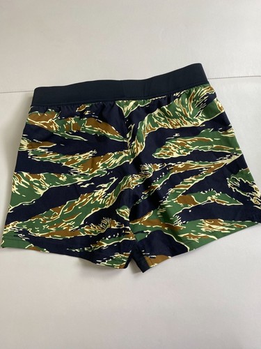 Tachuntfish Green Camo Shorts Youth Size 14 Elastic Gym Drawstring Athletic - Picture 17 of 18